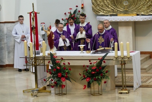 Pogrzeb śp. ks. Władysława Penkali SMA u św. Stanisława w Andrychowie