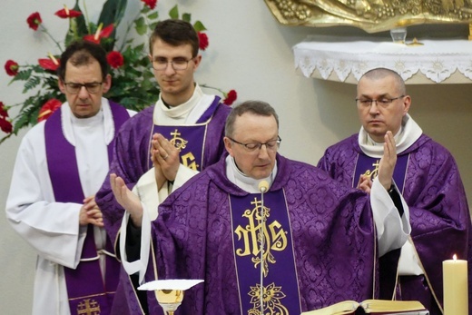 Pogrzeb śp. ks. Władysława Penkali SMA u św. Stanisława w Andrychowie