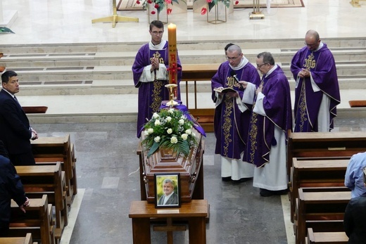 Pogrzeb śp. ks. Władysława Penkali SMA u św. Stanisława w Andrychowie