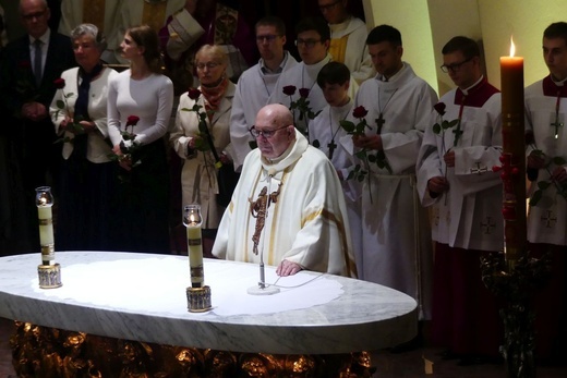 Potrójny jubileusz w parafii Jezusa Chrystusa Odkupiciela Człowieka na os. Karpackim w Bielsku-Białej