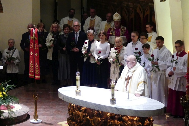 Potrójny jubileusz w parafii Jezusa Chrystusa Odkupiciela Człowieka na os. Karpackim w Bielsku-Białej