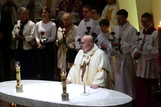 Potrójny jubileusz w parafii Jezusa Chrystusa Odkupiciela Człowieka na os. Karpackim w Bielsku-Białej