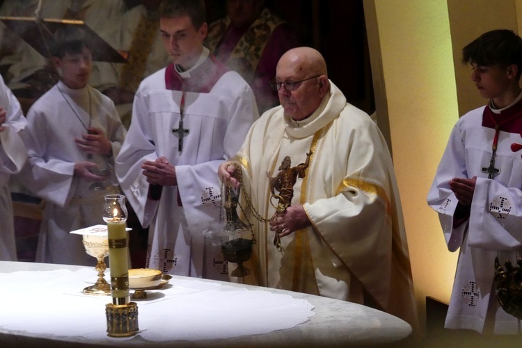 Potrójny jubileusz w parafii Jezusa Chrystusa Odkupiciela Człowieka na os. Karpackim w Bielsku-Białej