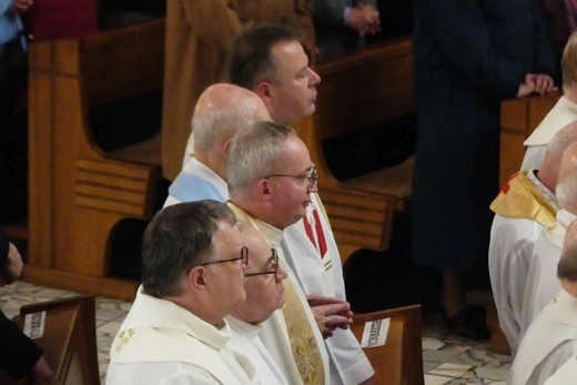 Potrójny jubileusz w parafii Jezusa Chrystusa Odkupiciela Człowieka na os. Karpackim w Bielsku-Białej