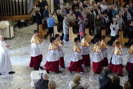 Potrójny jubileusz w parafii Jezusa Chrystusa Odkupiciela Człowieka na os. Karpackim w Bielsku-Białej