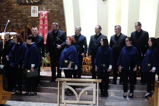 Potrójny jubileusz w parafii Jezusa Chrystusa Odkupiciela Człowieka na os. Karpackim w Bielsku-Białej