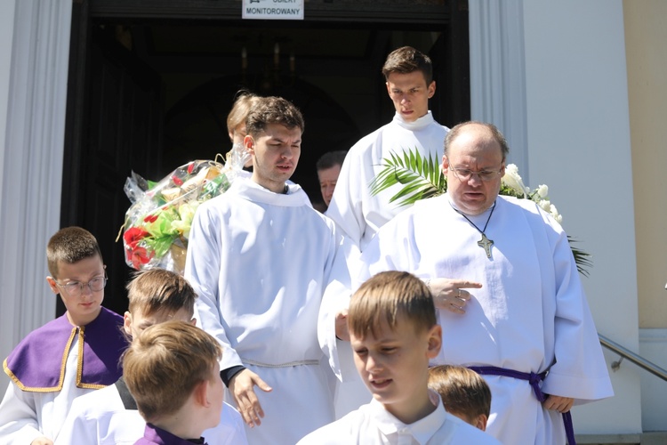 Ostatnie pożegnanie śp. ks. Mariana Kubeckiego w Dębowcu