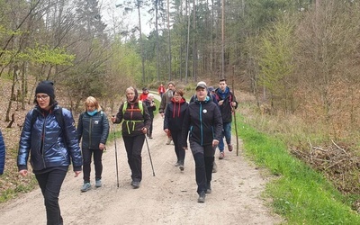 Rodzinne pielgrzymowanie szlakiem z muszelką