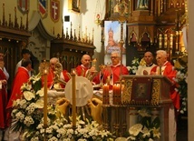 Eucharystia w szczepanowskiej bazylice.
