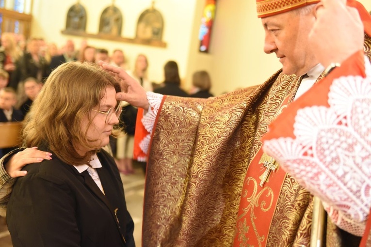 Bierzmowanie w par. Krzyża Św. i MBB w Dębicy