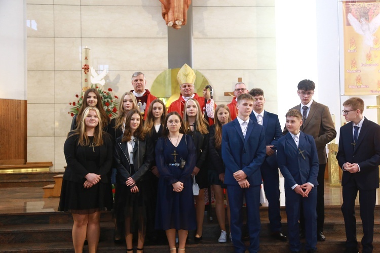 Bierzmowanie w Łękach Górnych