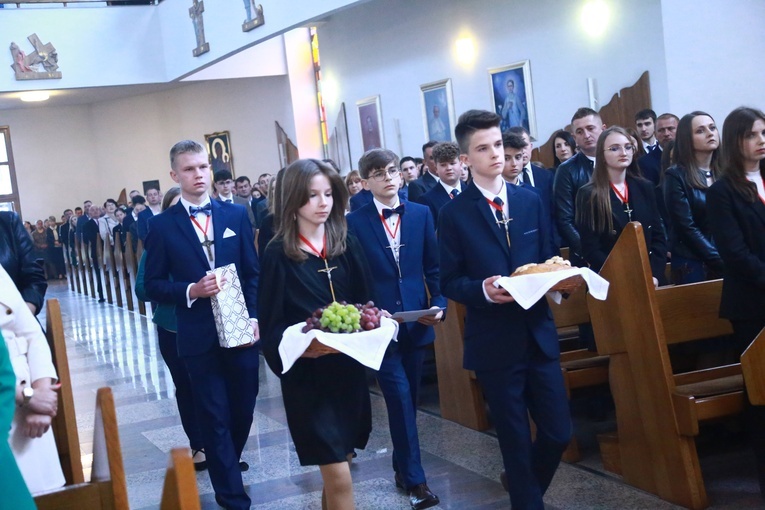 Bierzmowanie w Łękach Górnych