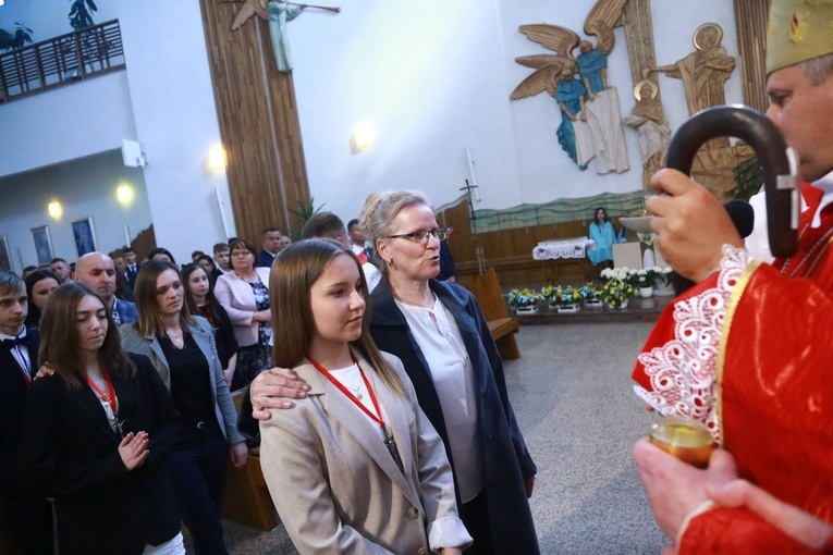 Bierzmowanie w Łękach Górnych