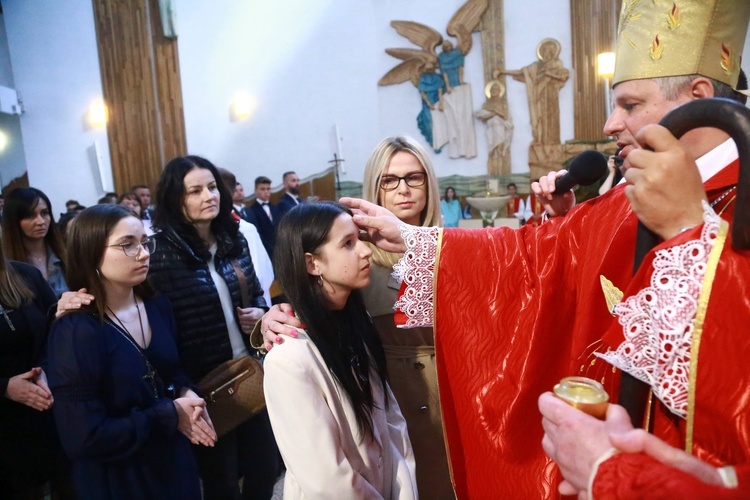 Bierzmowanie w Łękach Górnych