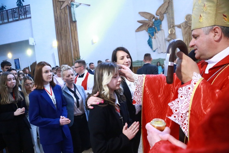 Bierzmowanie w Łękach Górnych