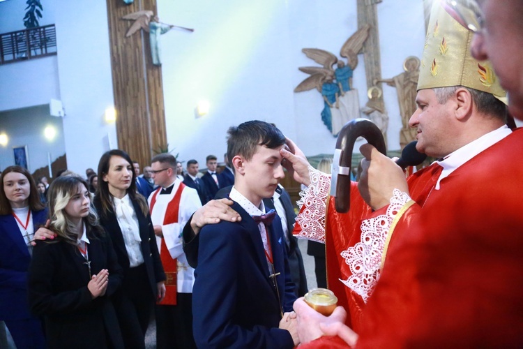 Bierzmowanie w Łękach Górnych