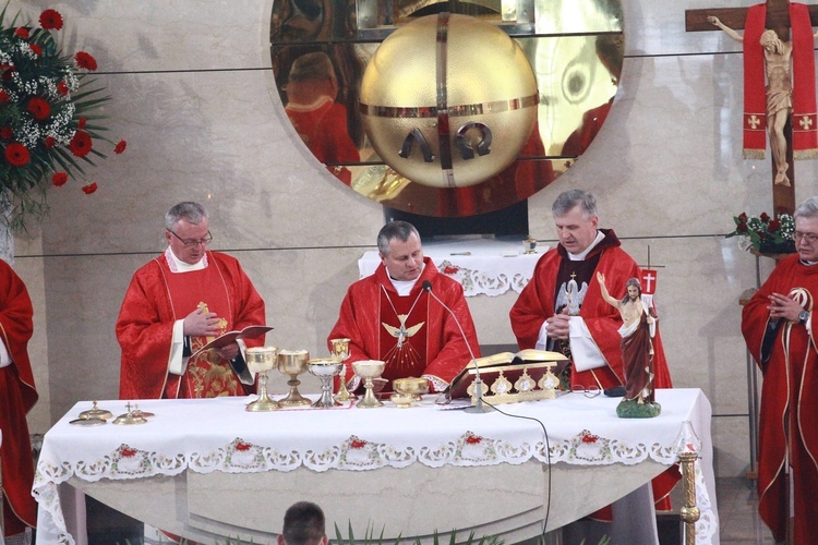 Bierzmowanie w Łękach Górnych