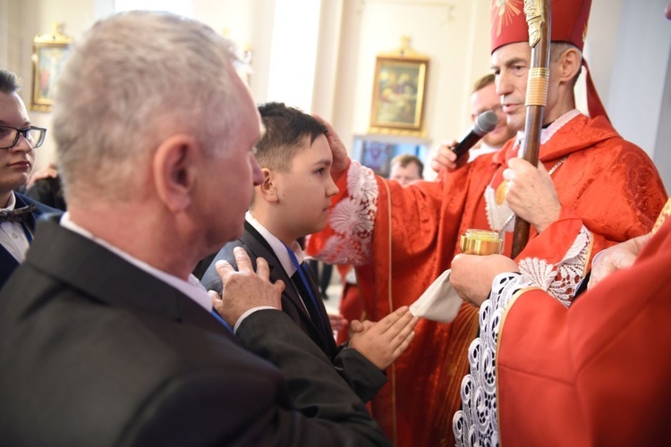 Bierzmowanie w Borzęcinie Dolnym