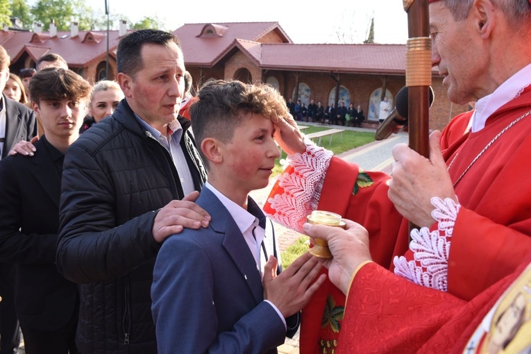 Bierzmowanie w Szczepanowie