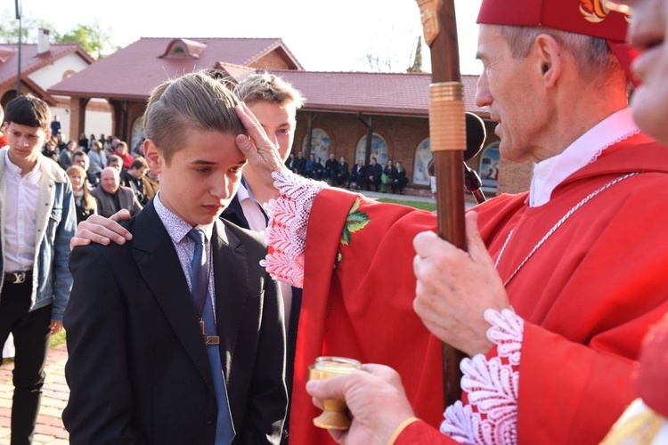 Bierzmowanie w Szczepanowie