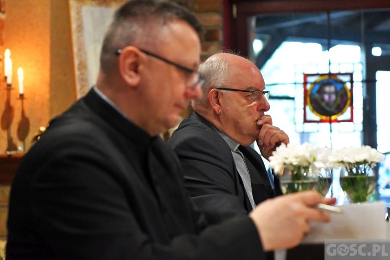 Przygotowania do wakacyjnego obozu stypendystów FDNT w Zielonej Górze