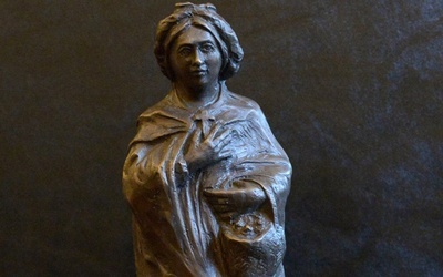 Przyznanie nagrody wiąże się z wręczeniem statuetki Wandy Malczewskiej.