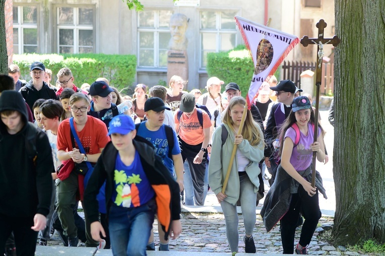 Pielgrzymka ósmoklasistów do Gietrzwałdu