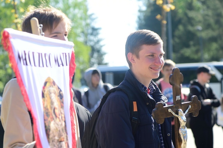 Pielgrzymka ósmoklasistów do Gietrzwałdu