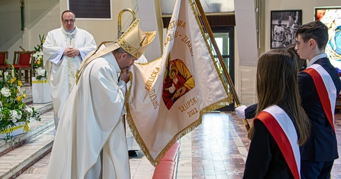 Sztandar dla szkoły katolickiej w Słupsku