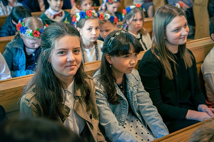 Błogosławieństwo sztandaru dla szkoły katolickiej w Słupsku