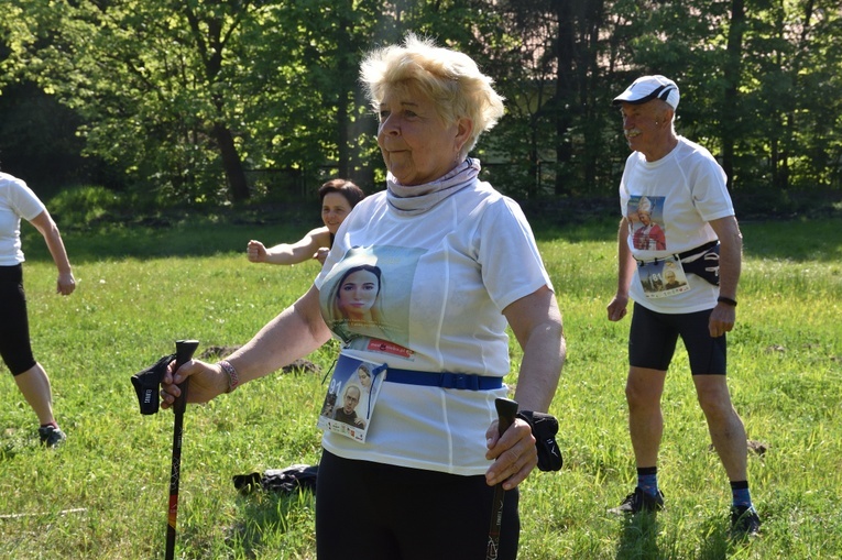 Biegli i maszerowali dla Maryi w oliwskich lasach