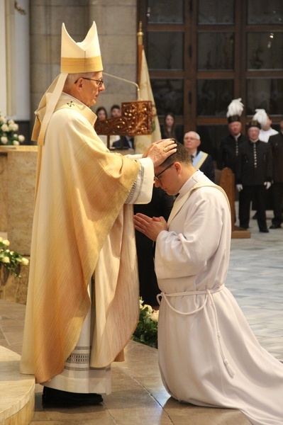 Święcenia kapłańskie w Katowicach