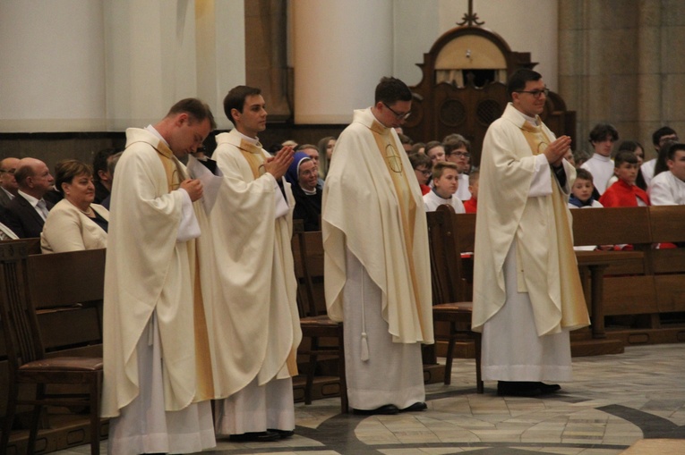 Święcenia kapłańskie w Katowicach