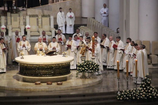 Święcenia kapłańskie w Katowicach