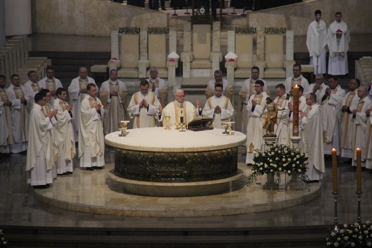 Święcenia kapłańskie w Katowicach