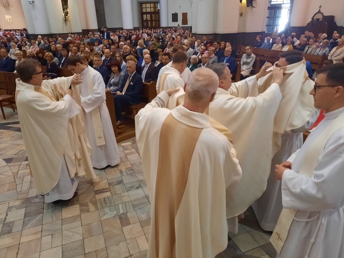 Święcenia kapłańskie w Katowicach