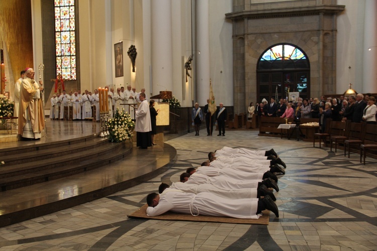 Święcenia kapłańskie w Katowicach