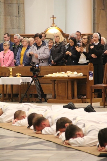 Święcenia kapłańskie w Katowicach