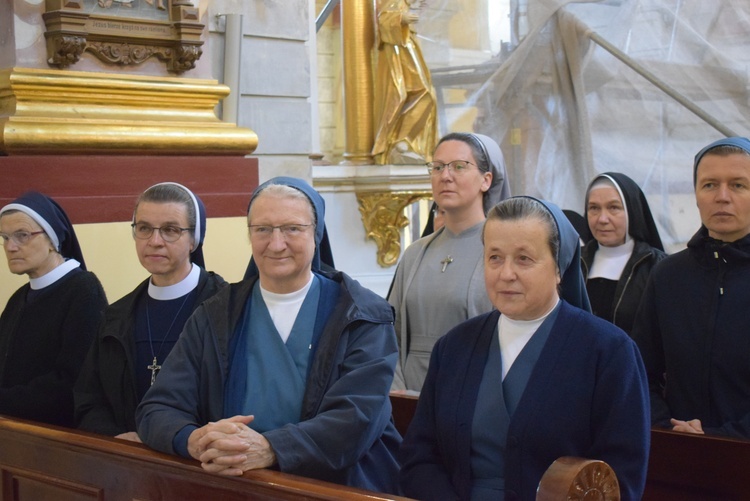 Pielgrzymka sióstr zakonnych oraz dziewic konsekrowanych.