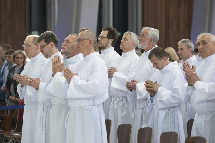 Nadzwyczajni szafarze Komunii św.