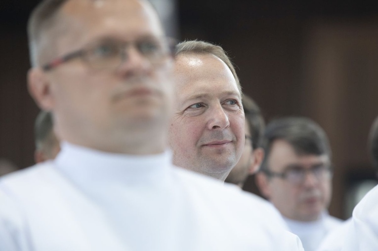 Nadzwyczajni szafarze Komunii św.
