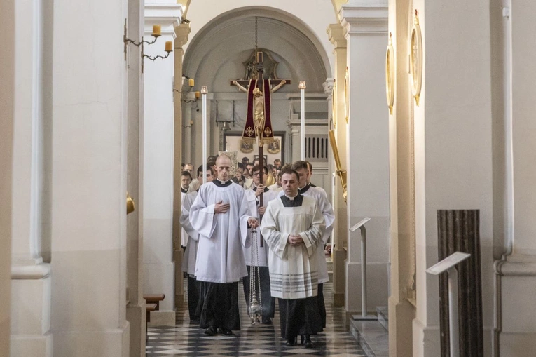 Święcenia diakonatu