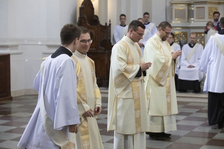 Święcenia diakonatu