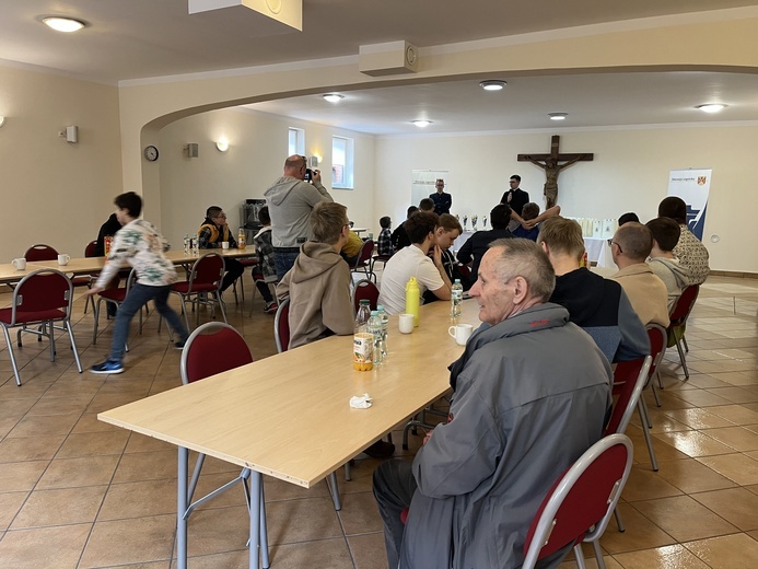 Szach mat ministrantów