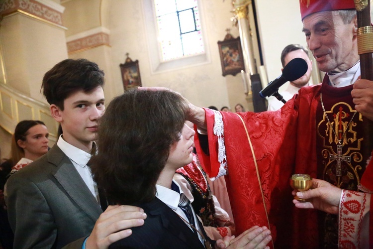 Bierzmowanie w Podegrodziu