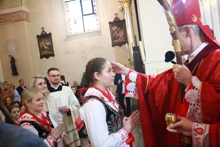 Bierzmowanie w Podegrodziu