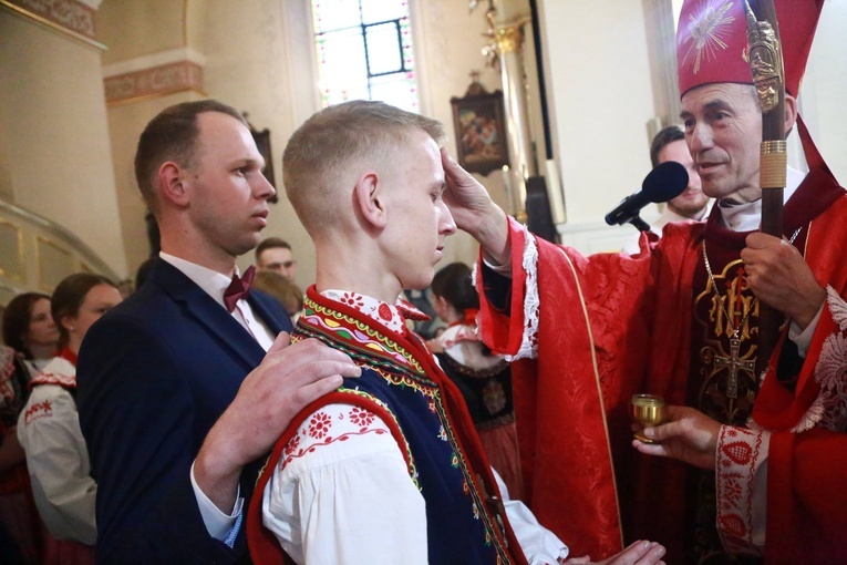 Bierzmowanie w Podegrodziu