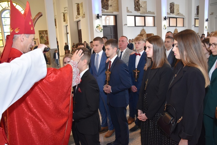 Bierzmowanie w parafii Miłosierdzia Bożego w Starym Sączu