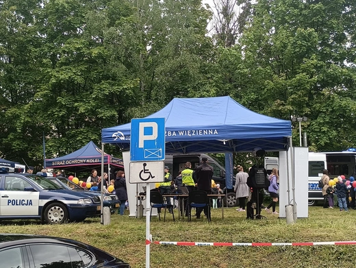Siemianowice Śląskie. Start rajdu "Ja jade - Ty pomagasz"