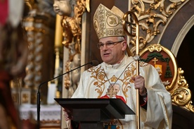 Bp Marek Mendyk przewodniczył Mszy św. w intencji wszystkich świdniczan za wstawiennictwem św. Jana Pawła II